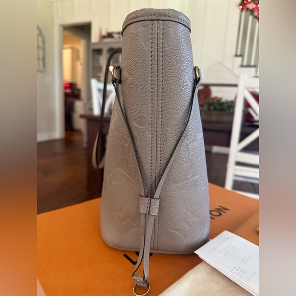 Louis Vuitton Neverfull MM Turtledove Monogram Empreinte with Pouchette. - Picture 2 of 15